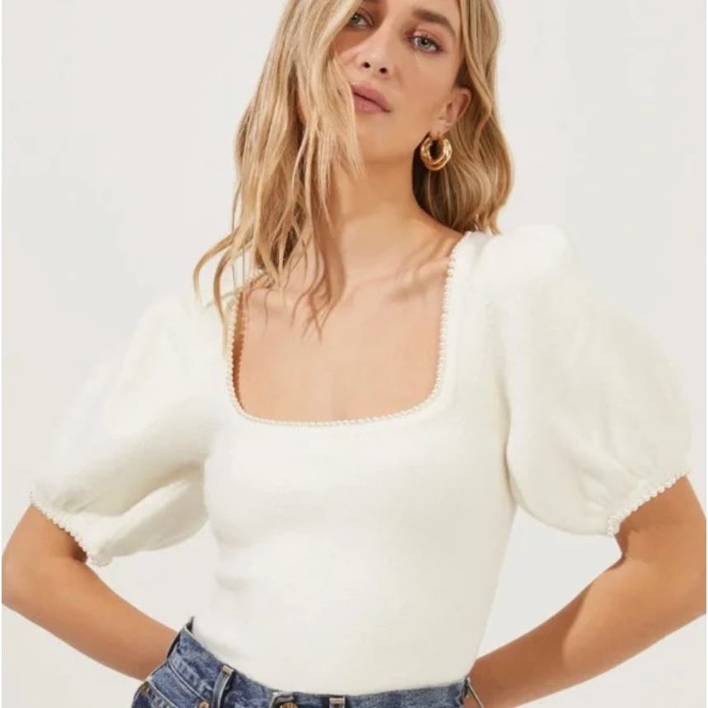 ASTR The Label | Sweet Life Pearl Trimmed Square Neck Sweater | Off White | Sz L